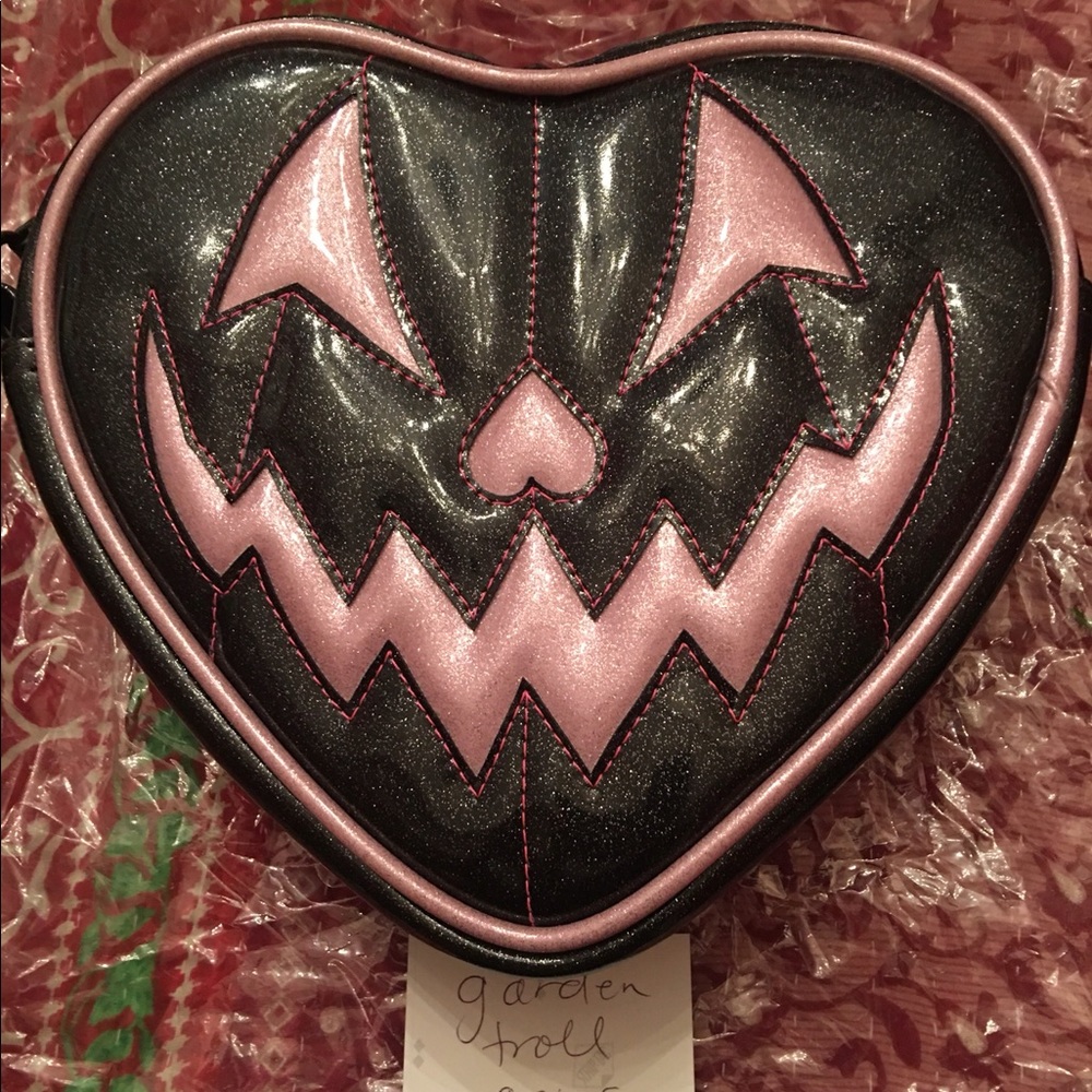 Reserved for gothicfresa DO NOT BUY!